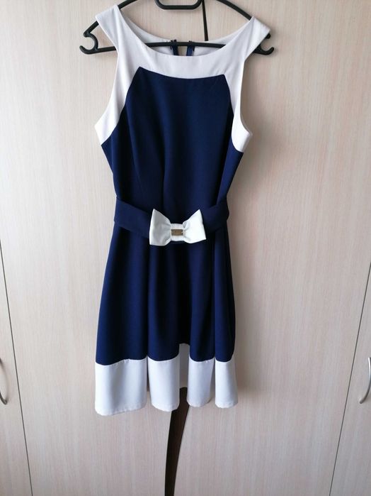 Стилна дамска рокля