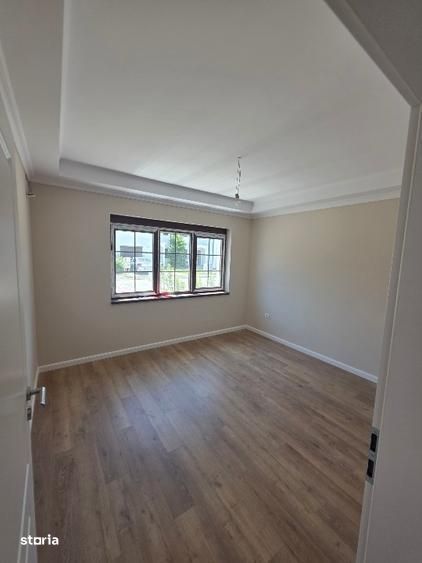 Duplex premium 5 camere, 3 bai, panouri fotovoltaice,Torontalului/ Meh