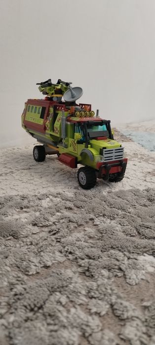 Продам лего грузовик переделанный