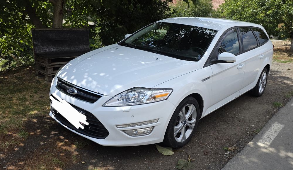 Vând Ford mondeo 2012