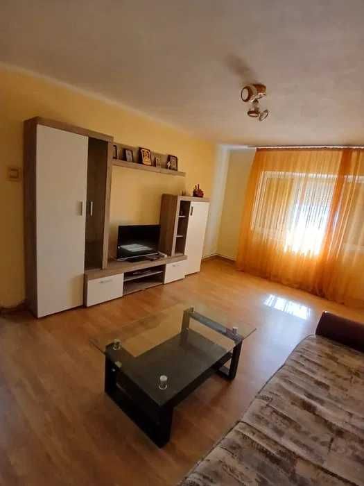Apartament 2 camere - zona Ansamblul Buzăului