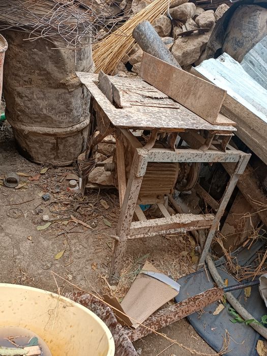 Yogʻoch stanok sotiladi