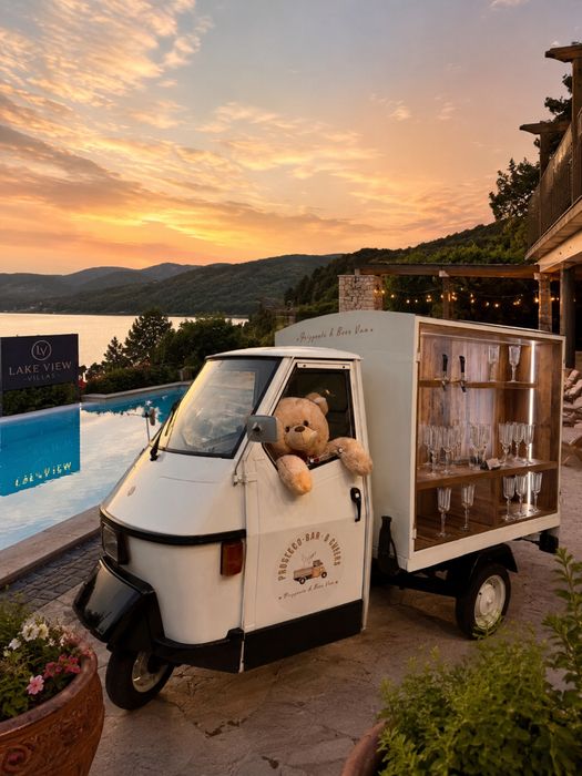 Piaggio Ape/ prosecco Van/ frizzante/ inchiriere