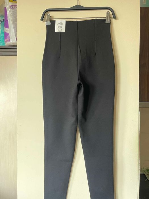 Дамски черен клин Zara