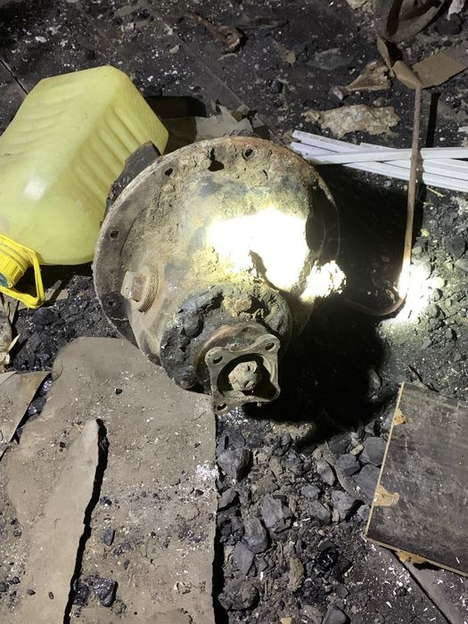 Продам запчасти на газон