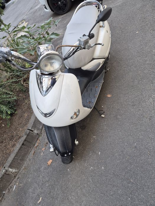 Scuter 125cc retro look HIJATIAN