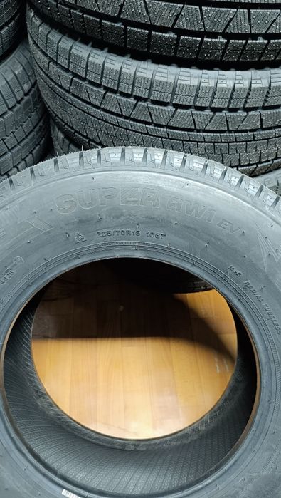 235/70R16  ROATIGER RW1