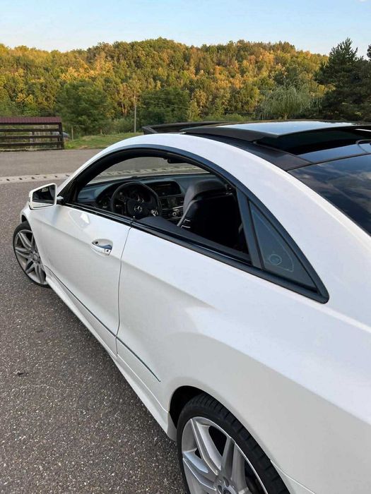 MERCEDES-BENZ E-Class 2011 — imagine 4