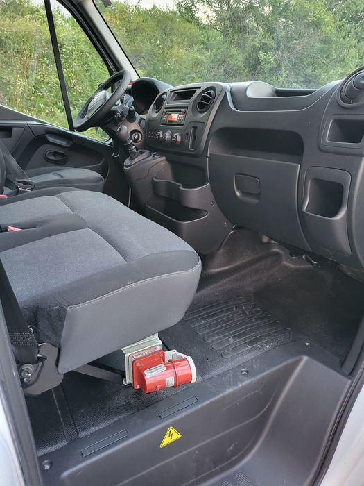 Renault Master 2. 3 dCi, 135 к. с. , 2018 г. хладилен бус
