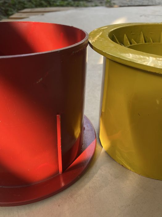 Предлагам пластмасови втулки