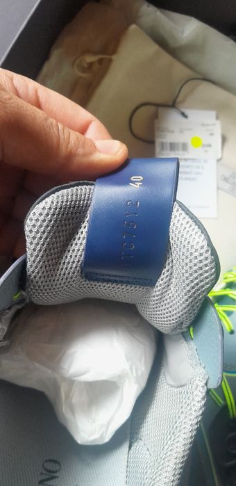 Adidasi Valentino Garavani, sneakers originali