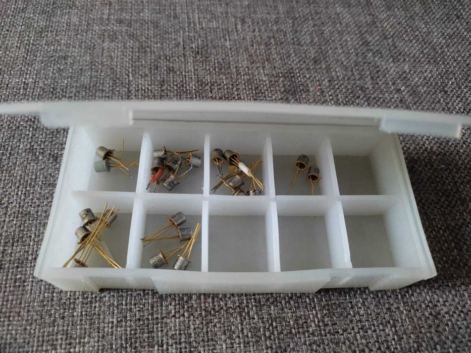 Транзисторы транзистор СССР радиодетали КП305В, КП302БМ и др.: 600 тг ...