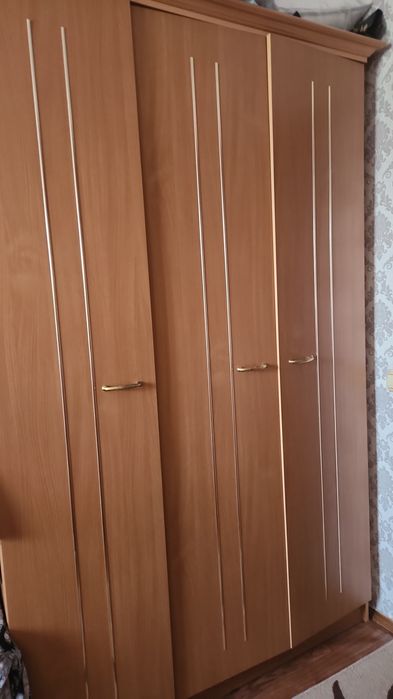 Продам срочно спальный гарнитур