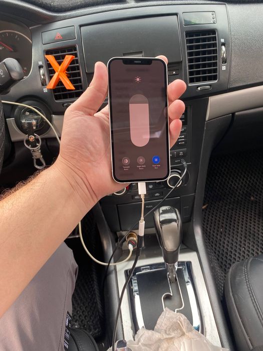 Iphone 12 17 pro korpusda