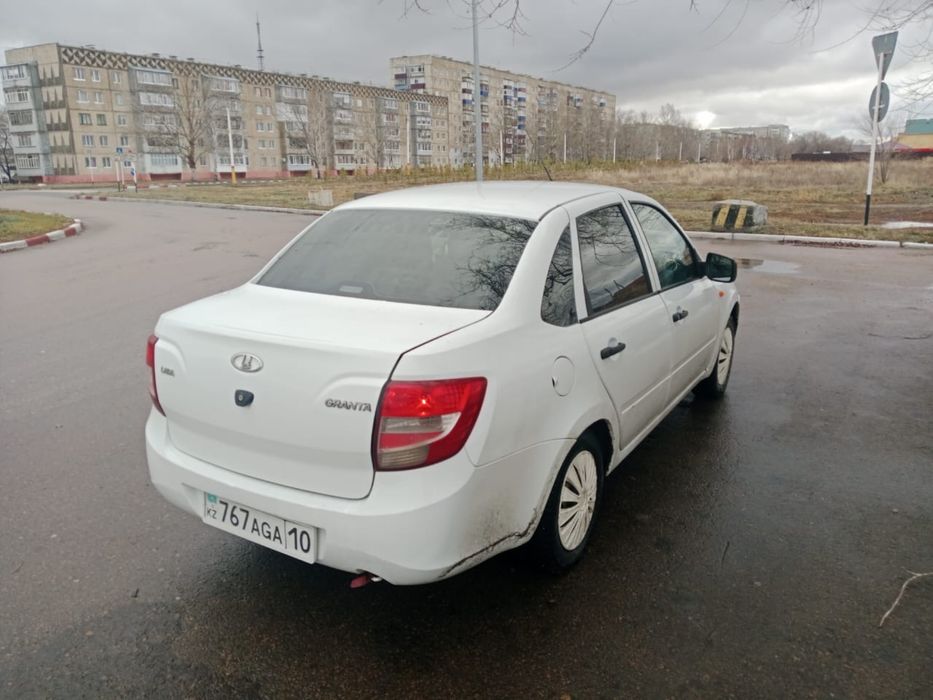 Продаю Lada Granta, 2015 год