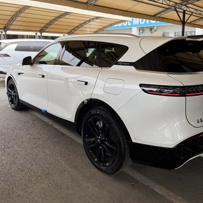 Voyah free Apollo Tech 210km 2024 йил