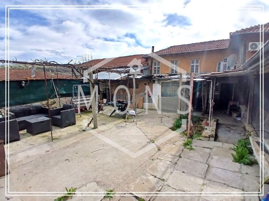 Къща в Габрово, област-с.Добромирка площ 110 цена 29000