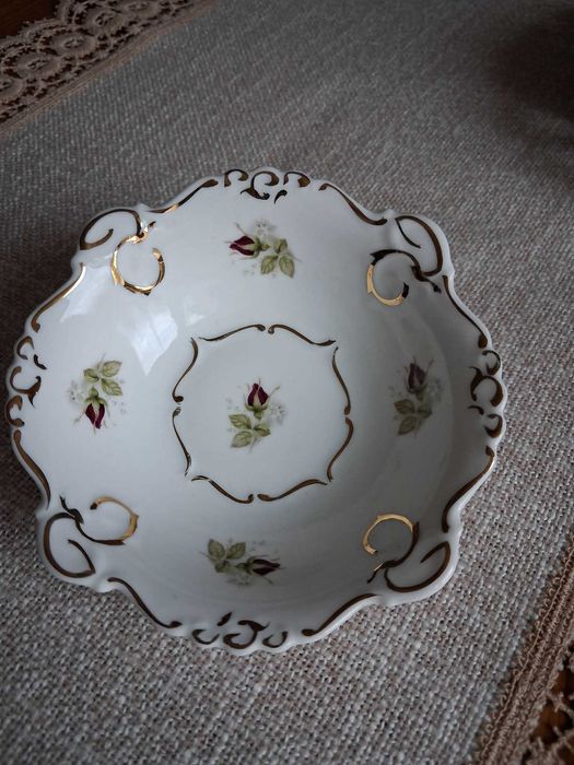 Farfurii portelan dantelate