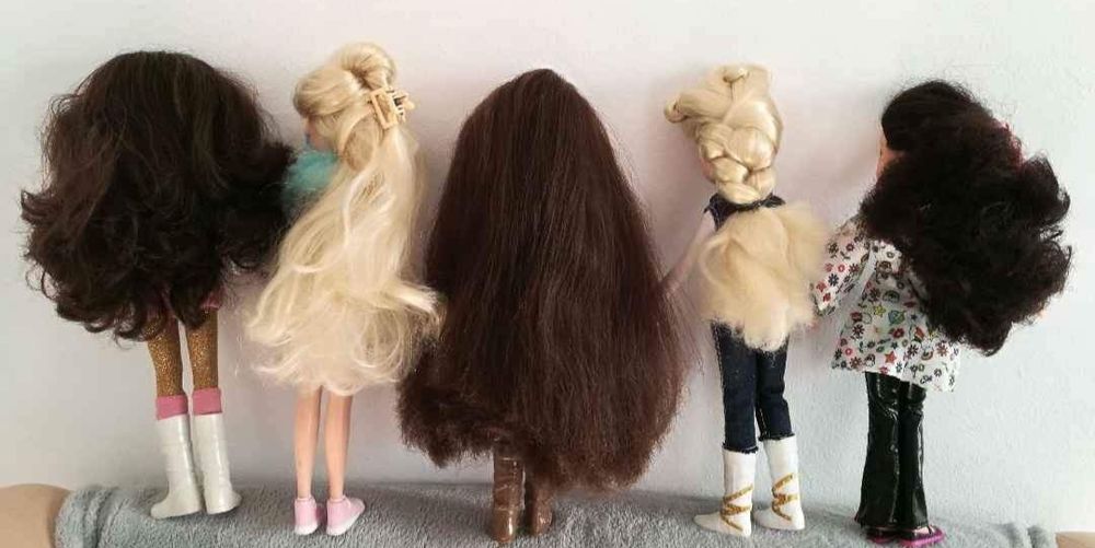 Păpuși moxie  barbie mga