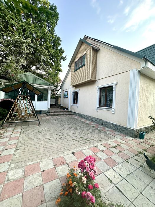Дом в хорошем районе