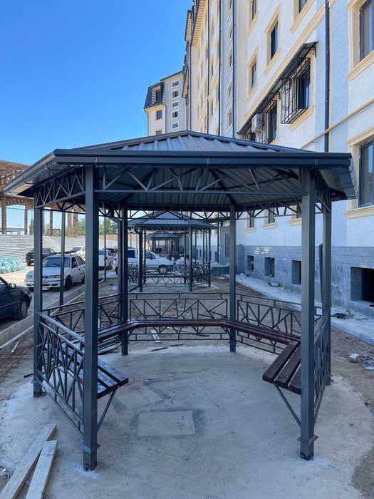 Besedka naves metal reshotka darvoza беседка навес огражденья