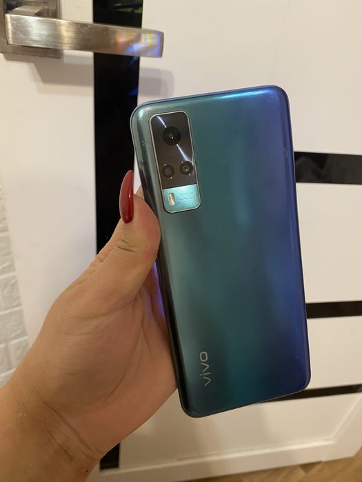 Телефон Vivo Y31