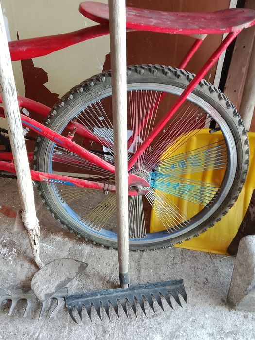 Продам лопату, тяпку.