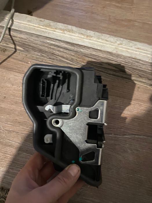 Брава за врата BMW F30