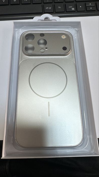 Husa cu aspect de iphone 17 pro max