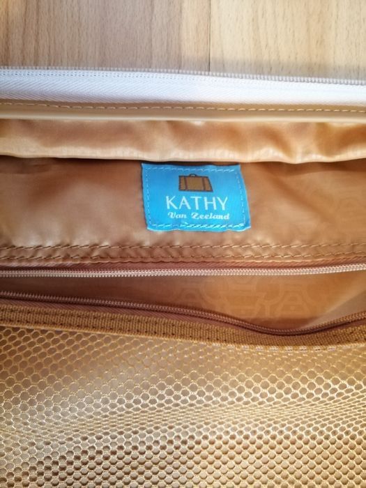 Куфари 3 бр, с 2 колелца:черен от плат, Kathy Von Zeeland, син твърд