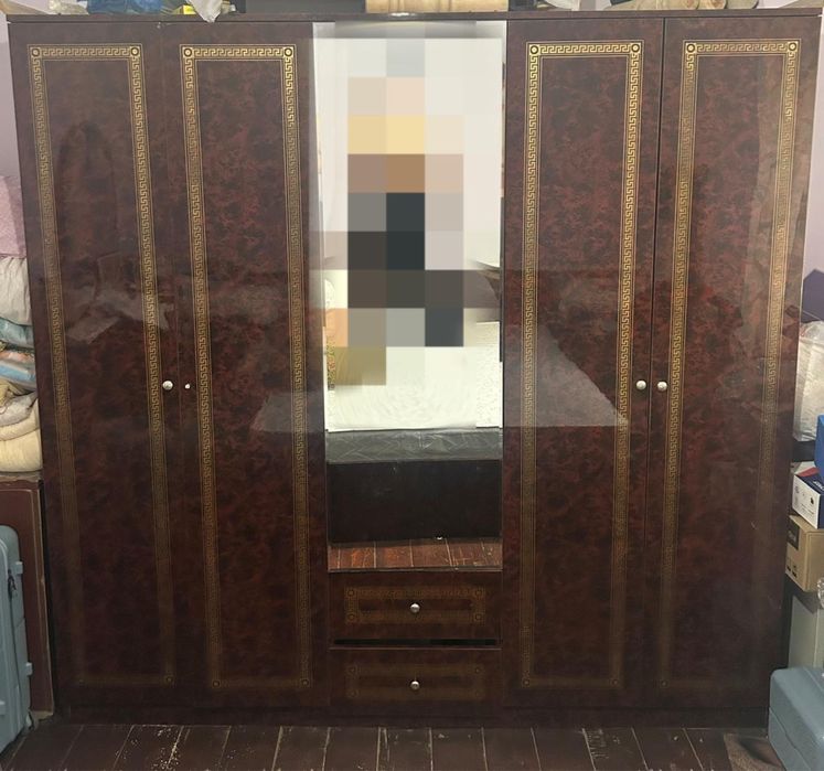 Спальный гарнитур