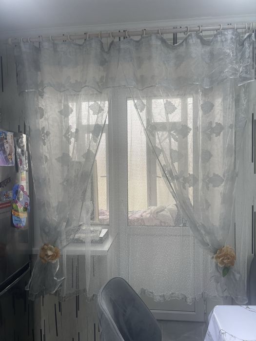 Продам штору с карнизом