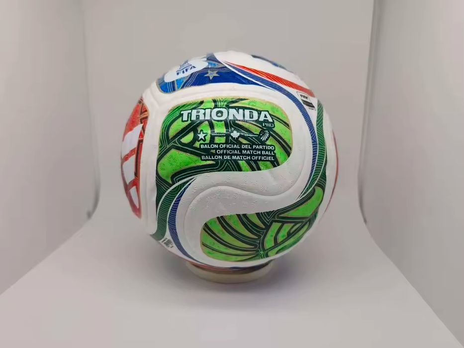 Футбольный мяч 2026.