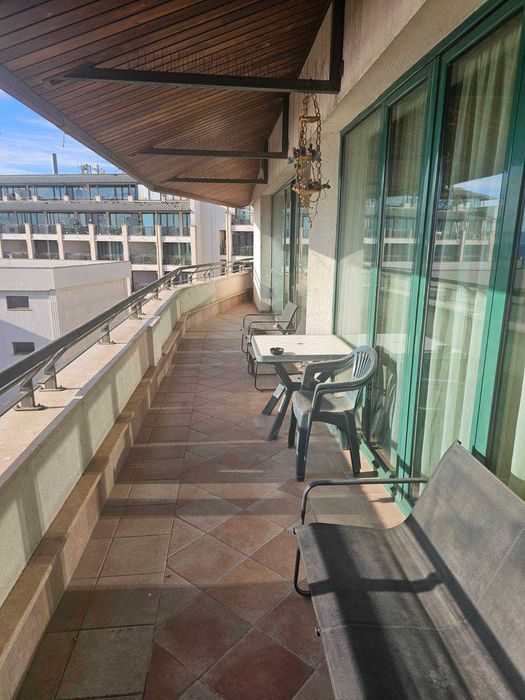 Двустаен апартамент на първа линия в Балчик с морска панорама