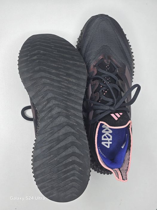 Оригинальные кроссовки от Adidas