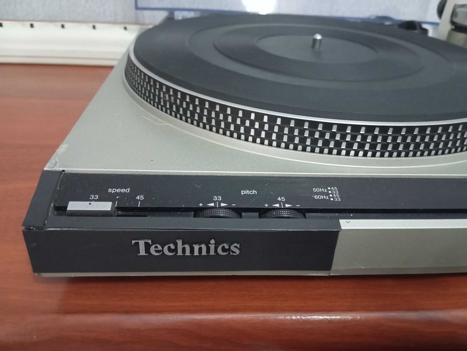 TECHNICS проигрыватель винил дисков.