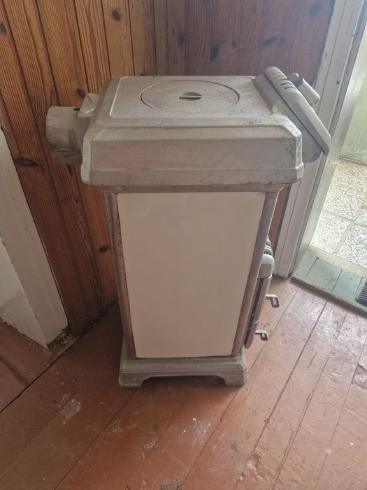 Стара печка на дърва