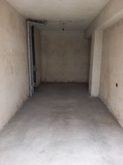 Дава се под наем Гараж / Паркомясто в София, Зона Б-19 - 19 кв.м за 178.5 € - Снимка #2