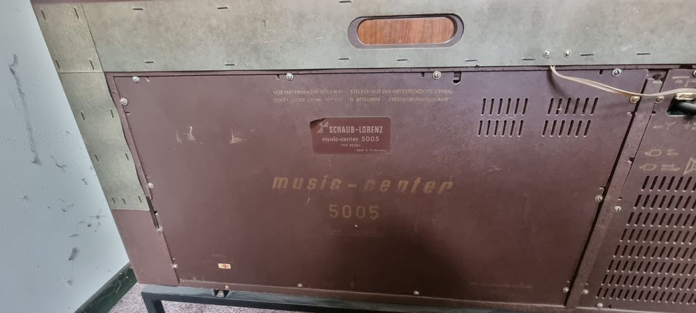 Schaub Lorenz Music Center 5005.