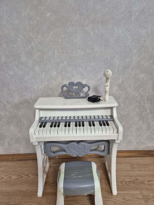 Детское фортепиано с микрофоном