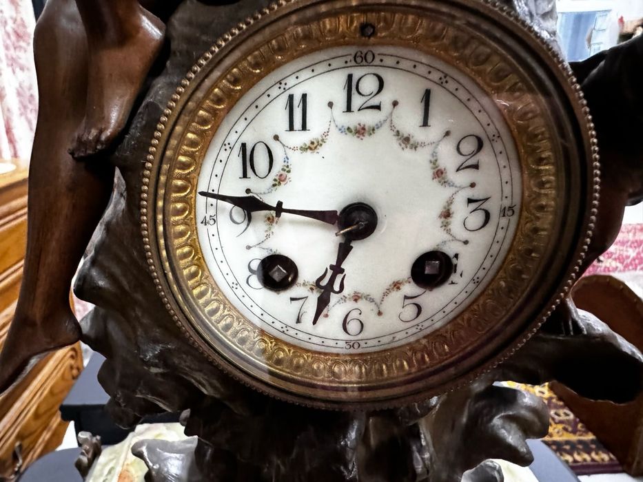 Продам часы 19 век