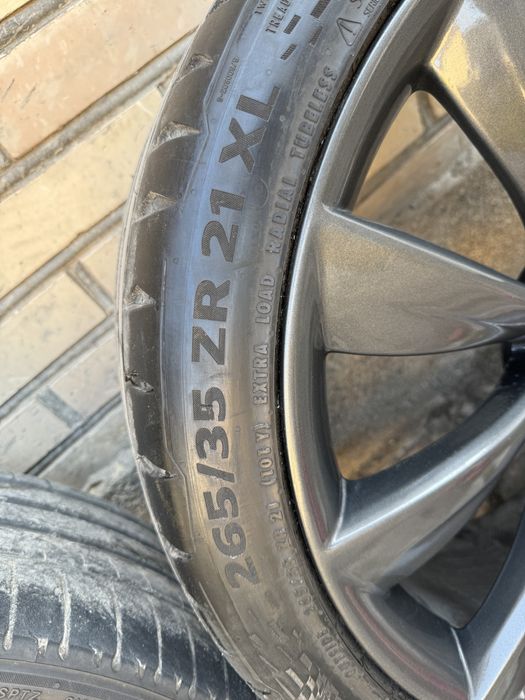 Продам диски и резину от Теслы