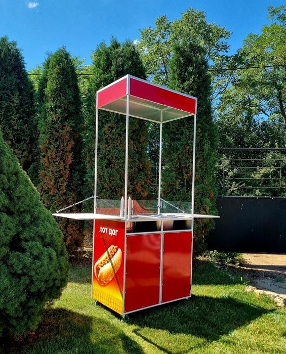 Количка за царевица на пара и хот-дог