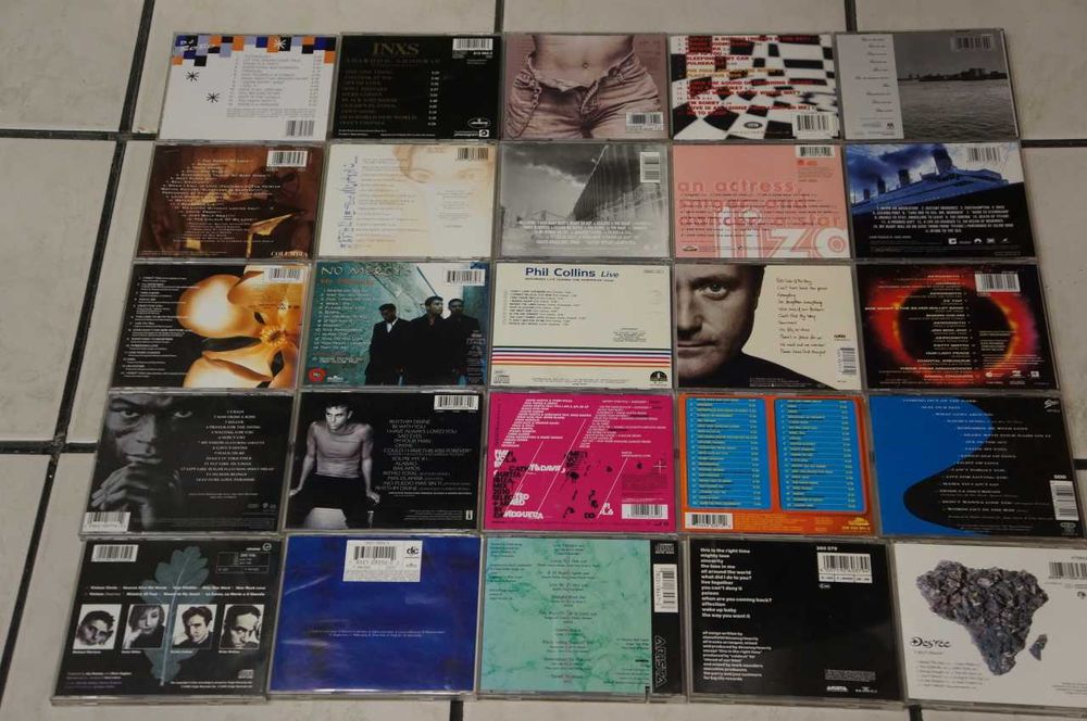 Оригинални използвани компакт дискове