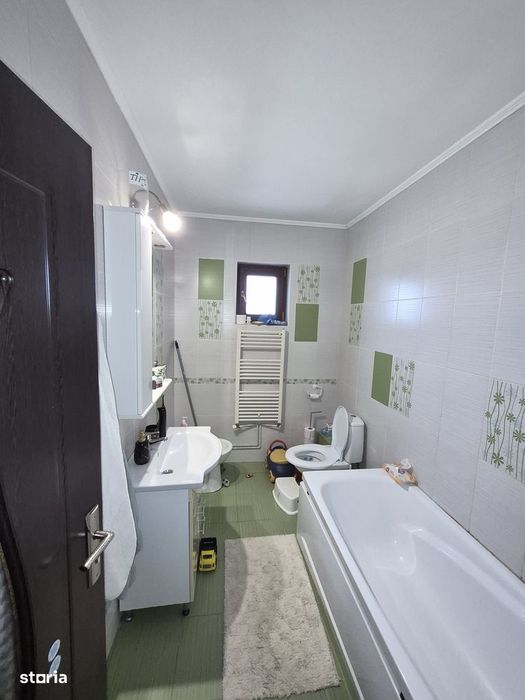 Apartament cu 3 camere decomandat Valea Lupului pe lângă Soleia