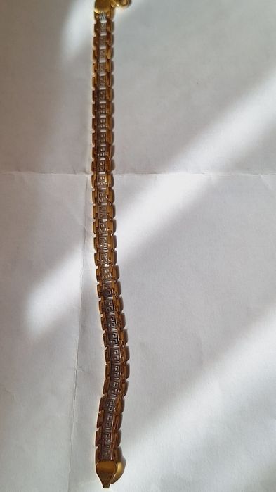 Златна гривна Нова