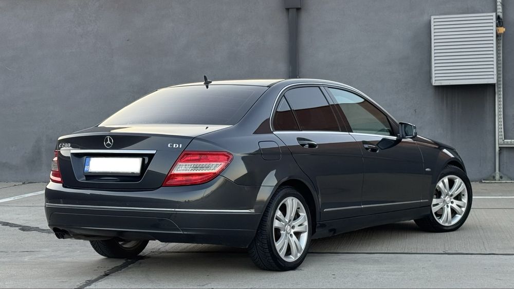 Mercedes-Benz C200 CDI Diesel 2011 Blue-Efficiency LED Avantgarde