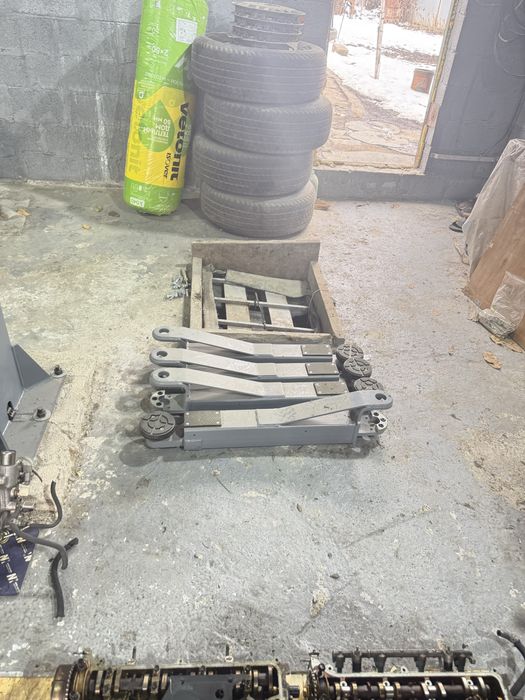 Подъемник новый 4 тонны Launch 220 вольт