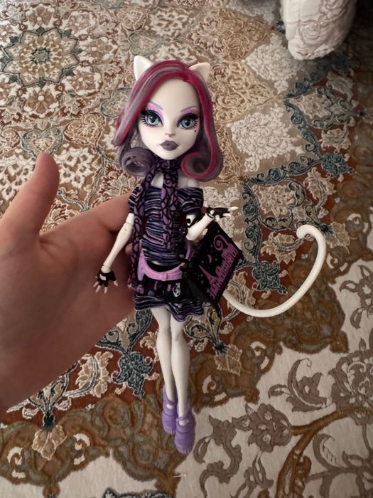 Catrine Demew monster high