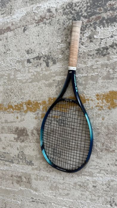 Racheta Yonex Ezone 100